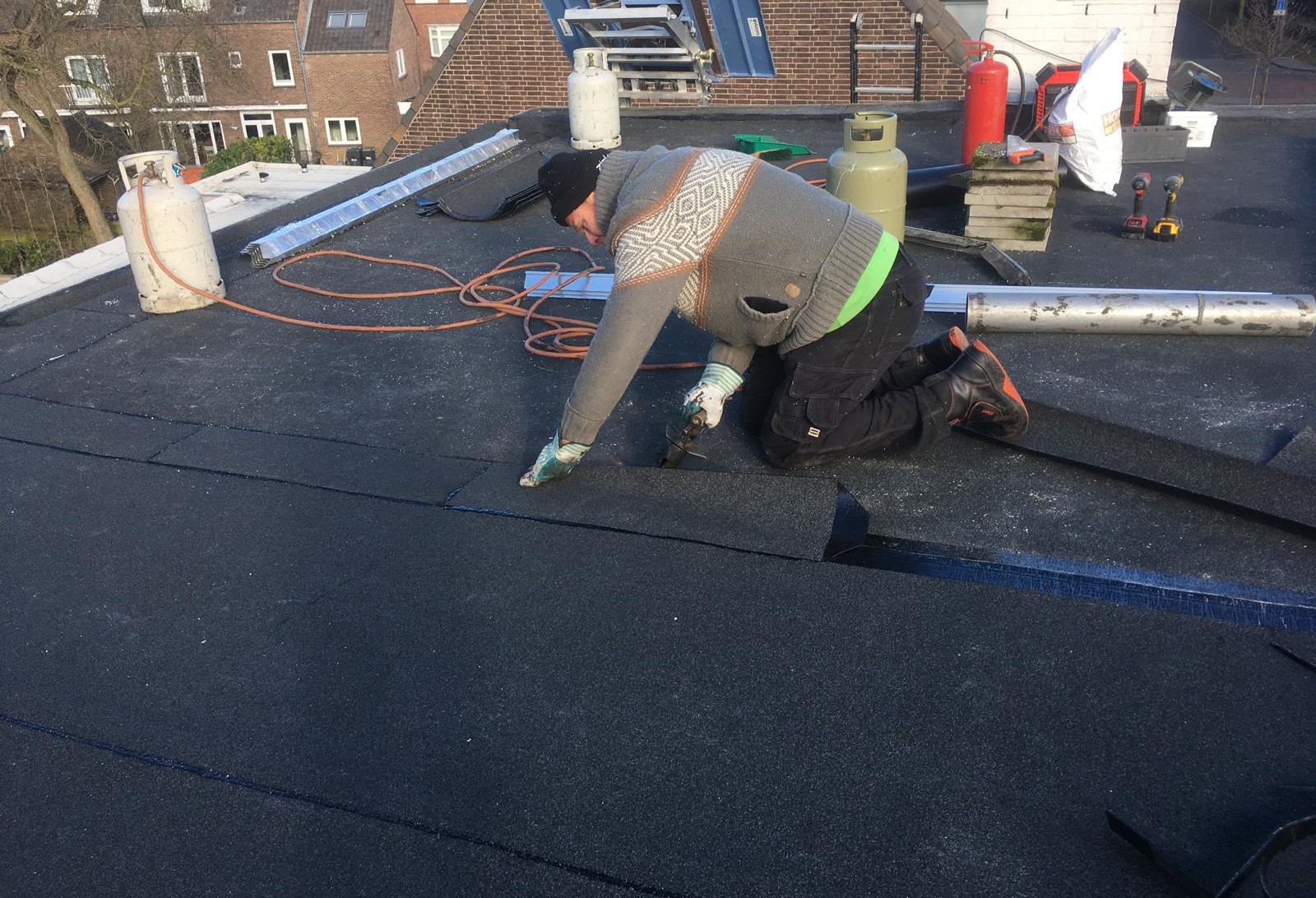 Tijdens: toplaag bitumen