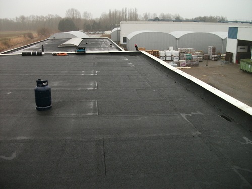 Archieffoto's zakelijk bitumen dak Killaars Steeghs Groep Reuver, pand Dr. Nolenslaan Sittard