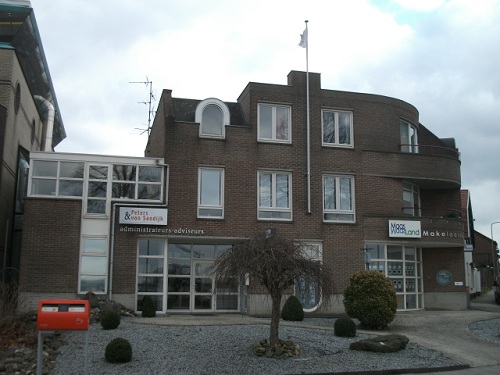 Archieffoto's zakelijk bitumen dak Maasland Makelaardij kantoor Maasbracht